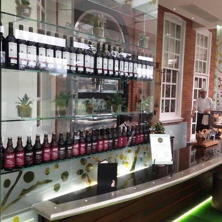 Hotel Du Vin Wimbledon Лондон Екстериор снимка